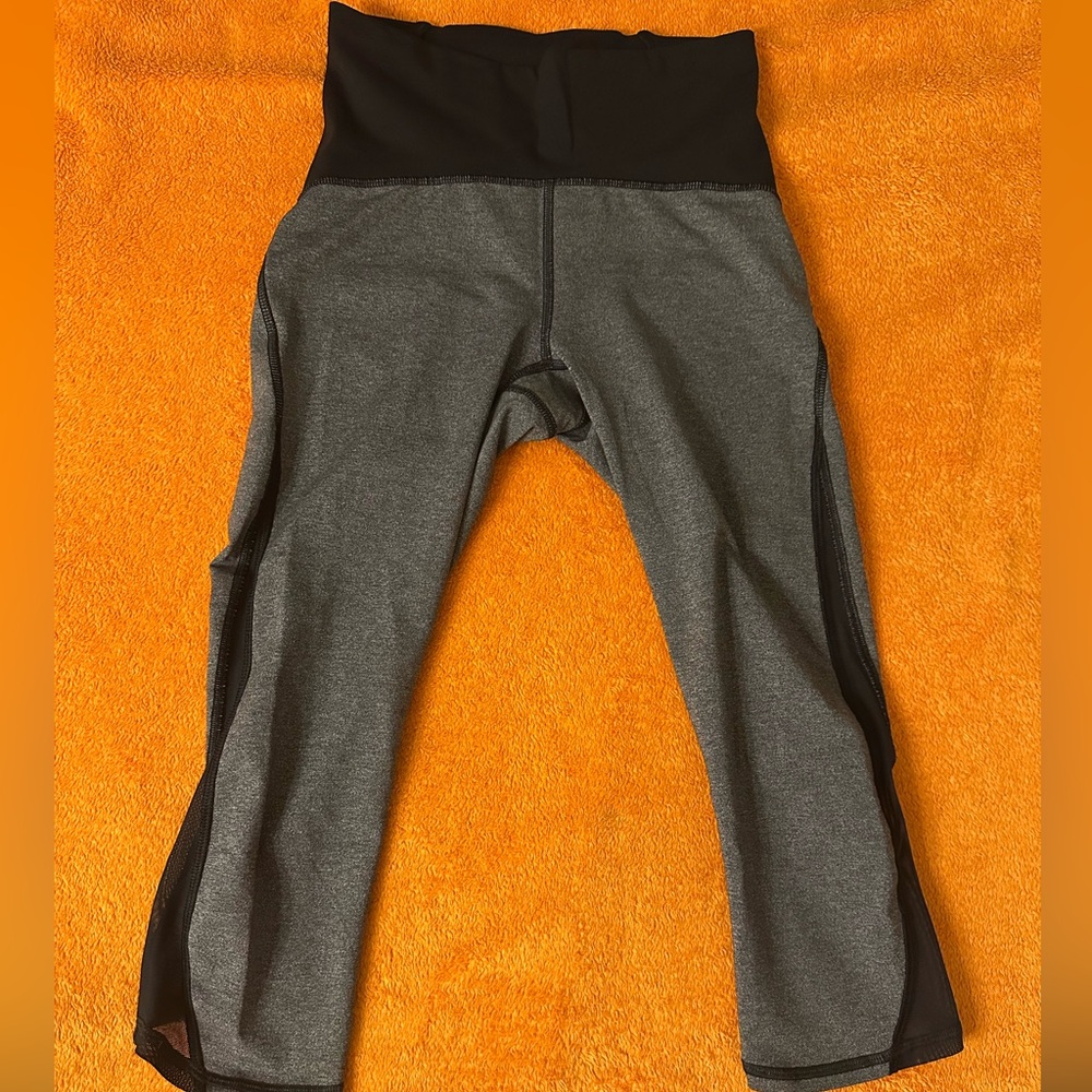 Lululemon Capri Leggings Gray Black 4